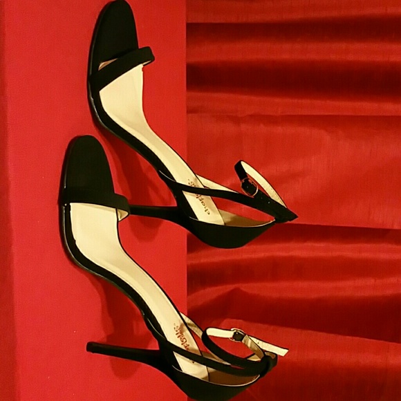 High heels - Picture 3 of 4