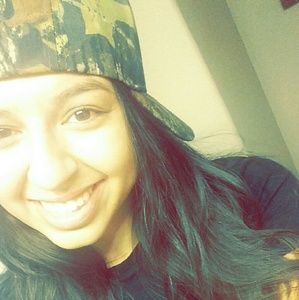 Meet your Posher, Andrina