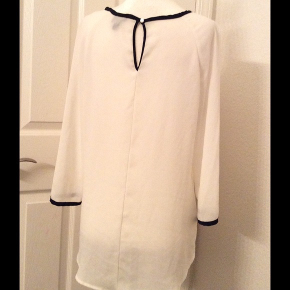 Size M - Picture 3 of 4