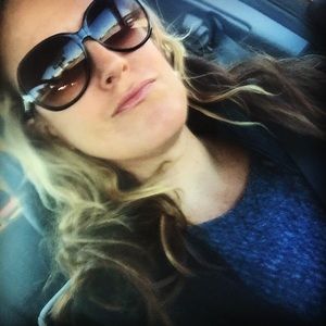 Meet your Posher, Angie