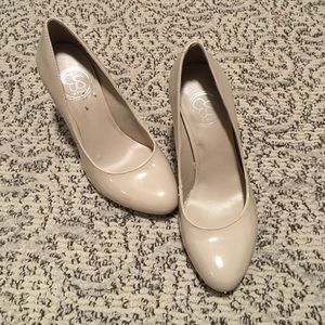 Jessica Simpson patent leather tan heels