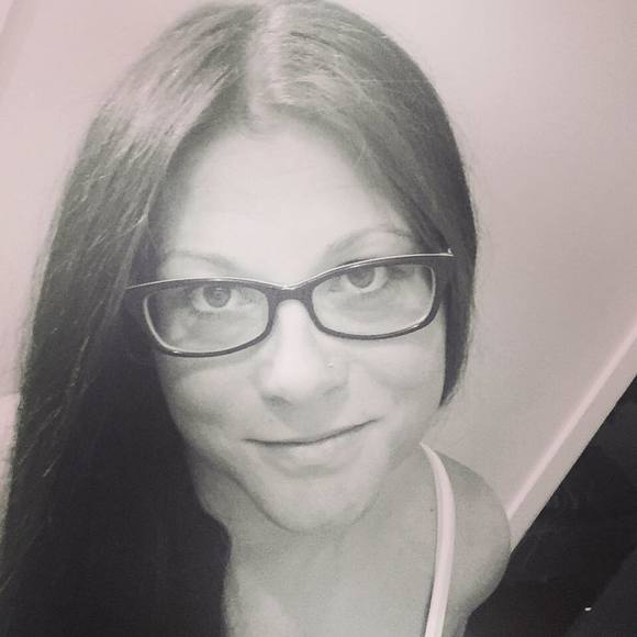 Meet your Posher, Denise - Picture 1 of 1