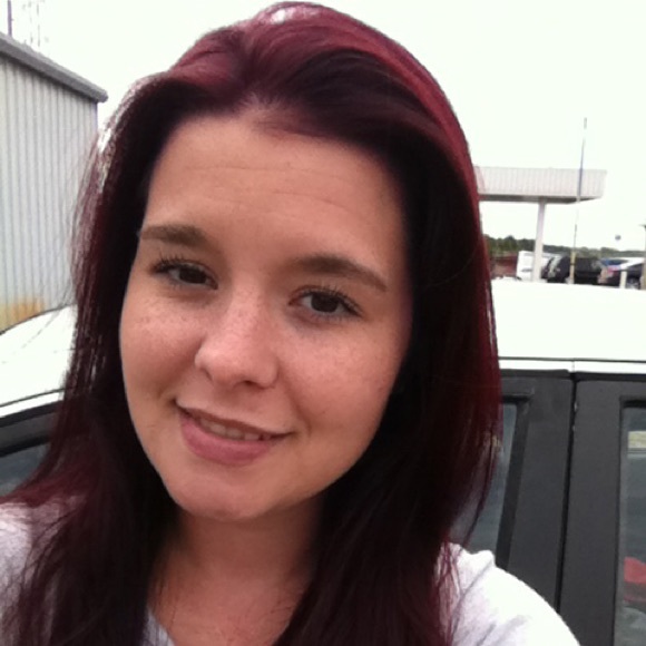 Meet your Posher, Emily - Picture 1 of 1