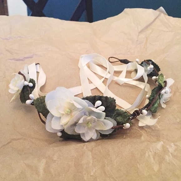 Handcrafted Bridal Ivory Flower Crown