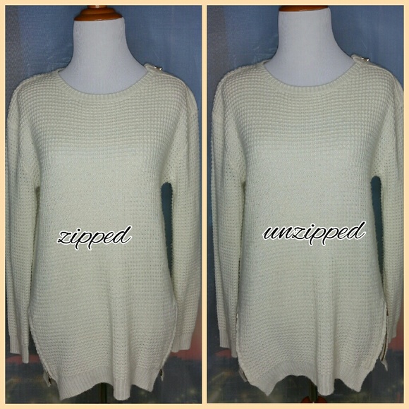 CREAM OVERSIZE KNIT SWEATER