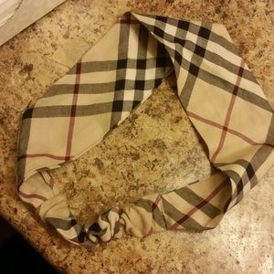 Burberry headband!