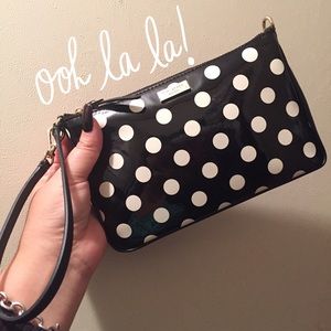 Kate Spade Linet Carlisle Street wristlet♠️