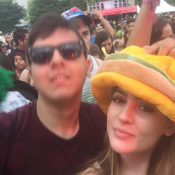 Meet your Posher, Taylor - Picture 1 of 1