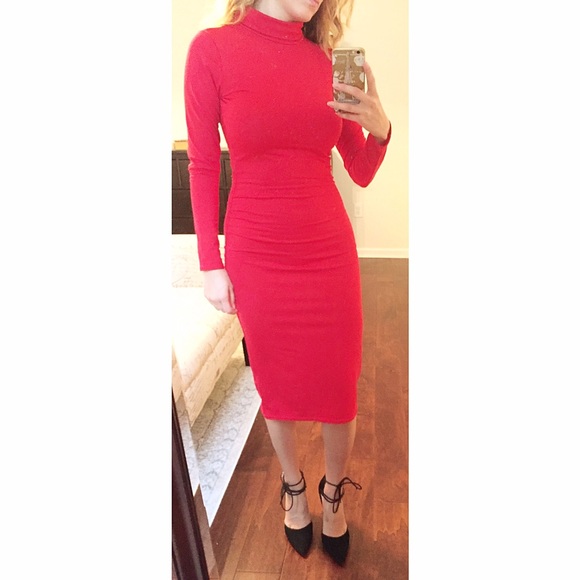 Dresses & Skirts - sexy red midi dress - size small