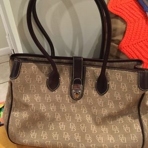 Dooney & Bourke tote bag