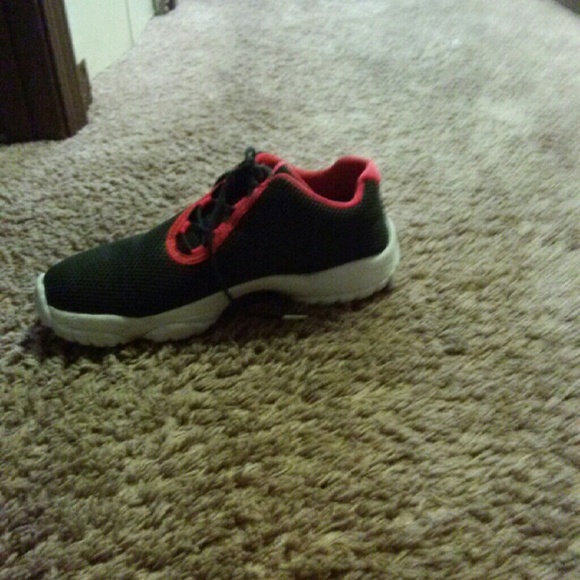 Shoes - Picture 1 of 1
