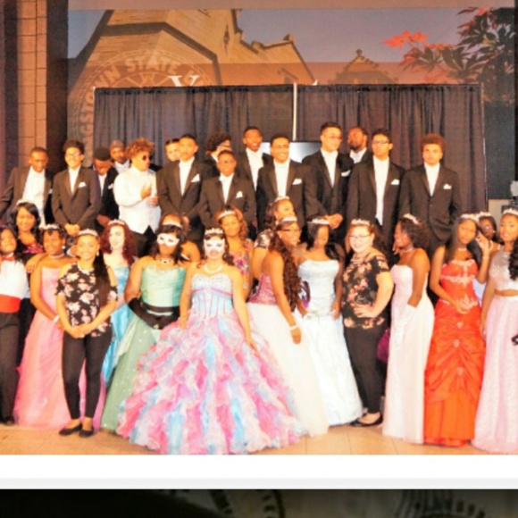 Meet your Posher, DevotedDivasBoutique - Picture 2 of 5