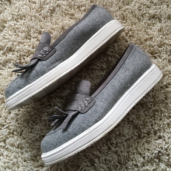 ⚡️SALE⚡️Anthropolgie suede and flannel flat - Picture 2 of 4