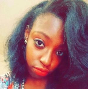 Meet your Posher, Courtney