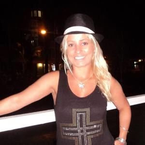 Meet your Posher, Mariela