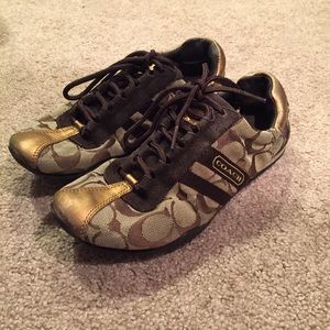 ⬇️PRICE DROP⬇️👟Coach Tennis Shoes👟