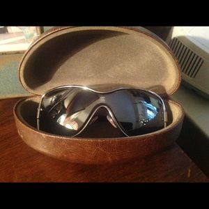 CHANEL Sunglasses Brand New