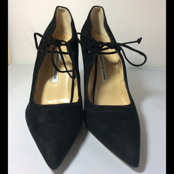 Manolo Blahnik Refolada Heel - Picture 2 of 4