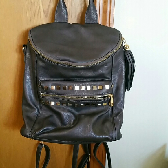 Convertible backpack / shoulder bag