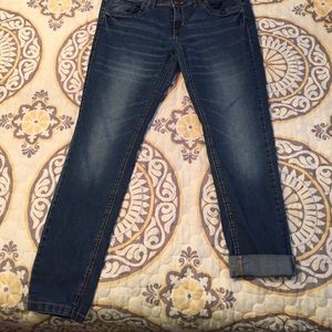 Super cute skinny jeans!