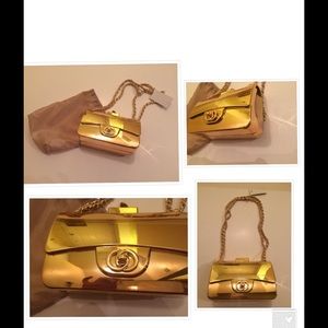 Gorgeous gold clutch