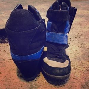 Vera wang high top heels