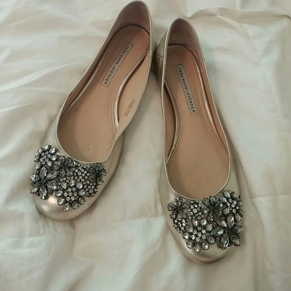 Vera Wang flats - Picture 1 of 4