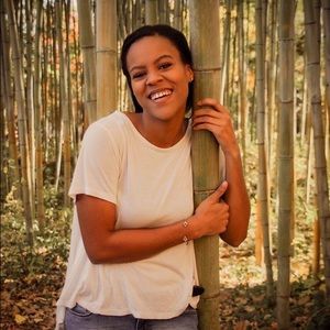 Meet your Posher, Monique