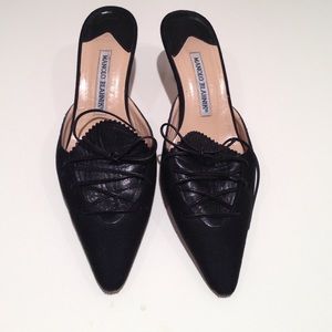 Manolo blahnik black kitten heel mule