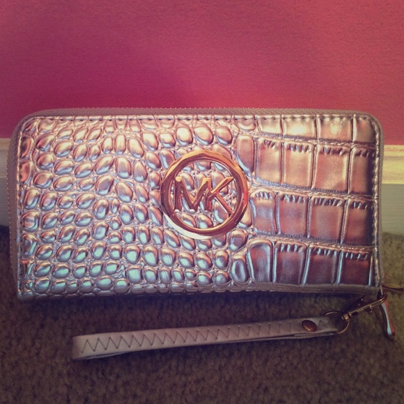 FAUX Michael Kors double sided wristlet