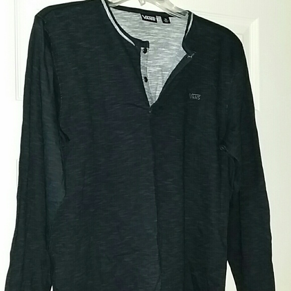 VANS long sleeved top