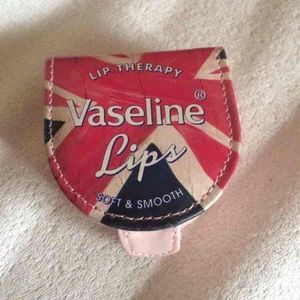 BOGO Vaseline strawberry lip balm 🇬🇧🍓