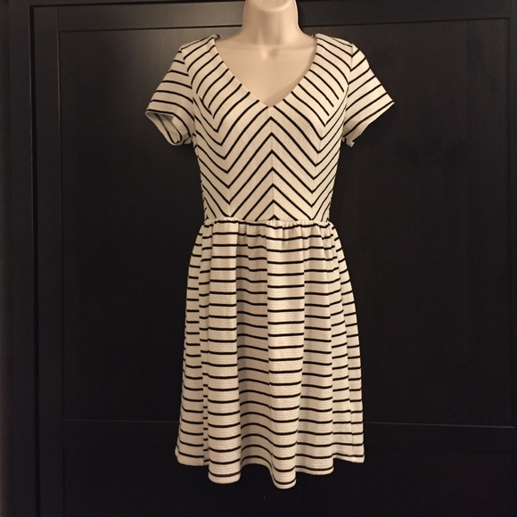Francesca's stripe v neck dress