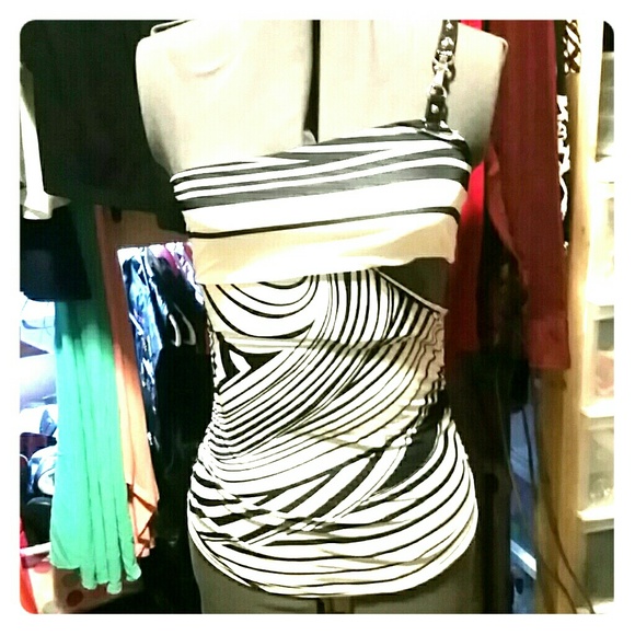 Cut out one shoulder top