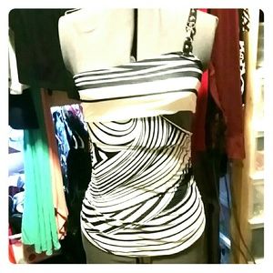 Cut out one shoulder top
