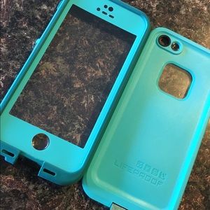 Turquoise IPhone 5s lifeproof case
