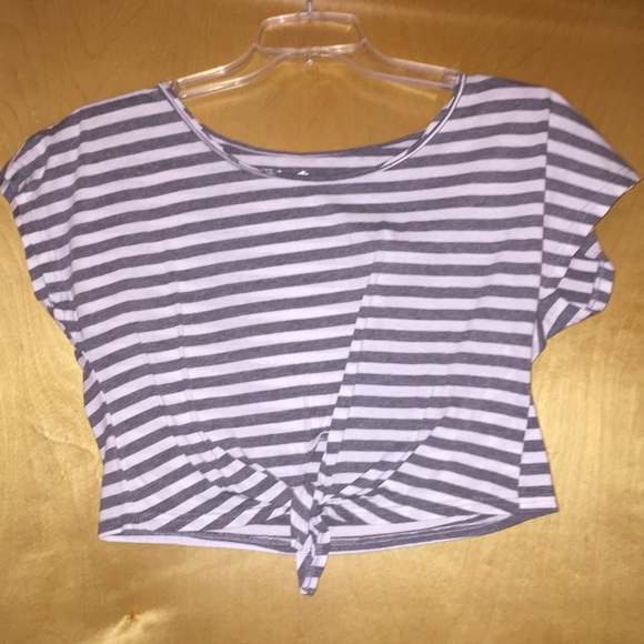 Loose crop top