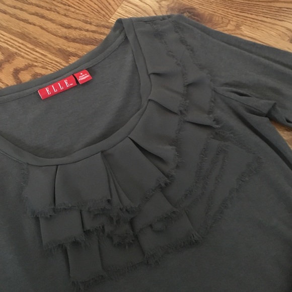 Elle gray top. - Picture 2 of 2