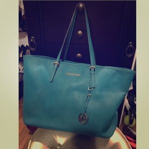 Michael Kors tote