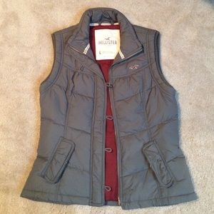 Hollister Gray Puffer Vest