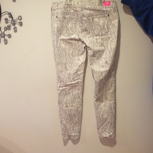 Patterned Jeans - Picture 2 of 2