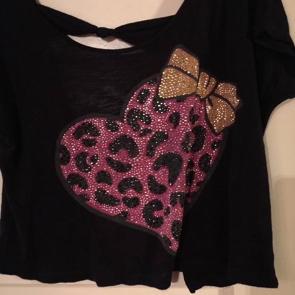 NWOT Pretty tee - Picture 2 of 3