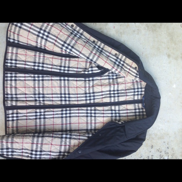💸SOLD💸Burberry black diamond quilted barn jacket - Picture 2 of 4
