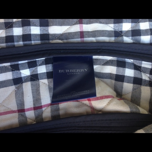 💸SOLD💸Burberry black diamond quilted barn jacket - Picture 4 of 4