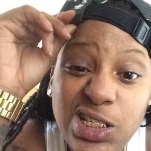 Meet your Posher, Dinesha