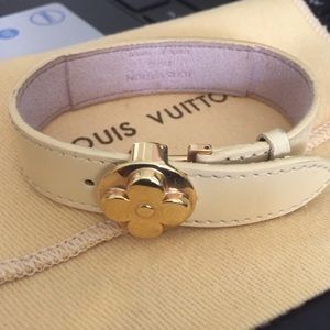 Christian Louboutin - MUST READ!! Two easy ways to spot fake ...  