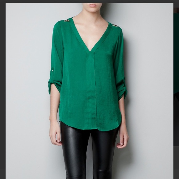 Zara Tops - 🎉🎉 HOST PICK ❤️❤️ STUD DETAIL BLOUSE