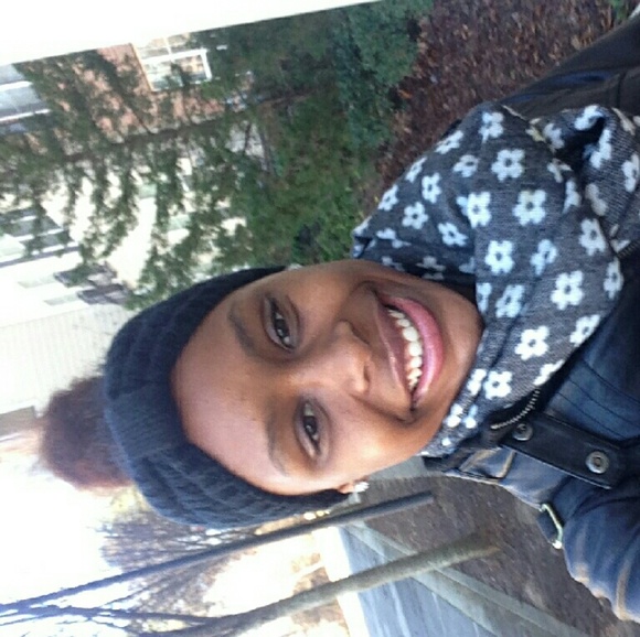 Meet your Posher, Ebony
