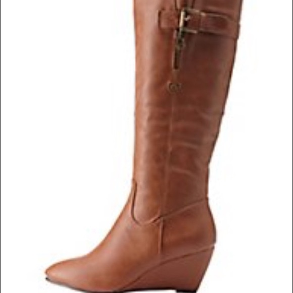 🆕💘GORGEOUS💘 ZIPPED AND BELTED RUST WEDGE BOOTS