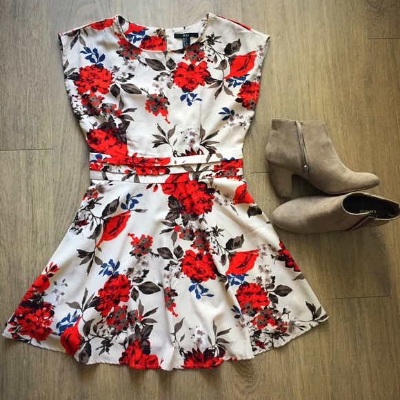 TIS THE SEASON FOR FLORAL